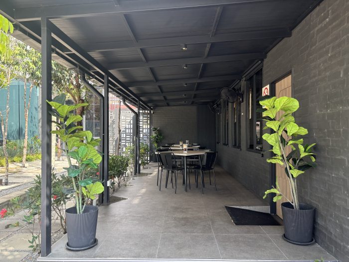 The Side Terrace