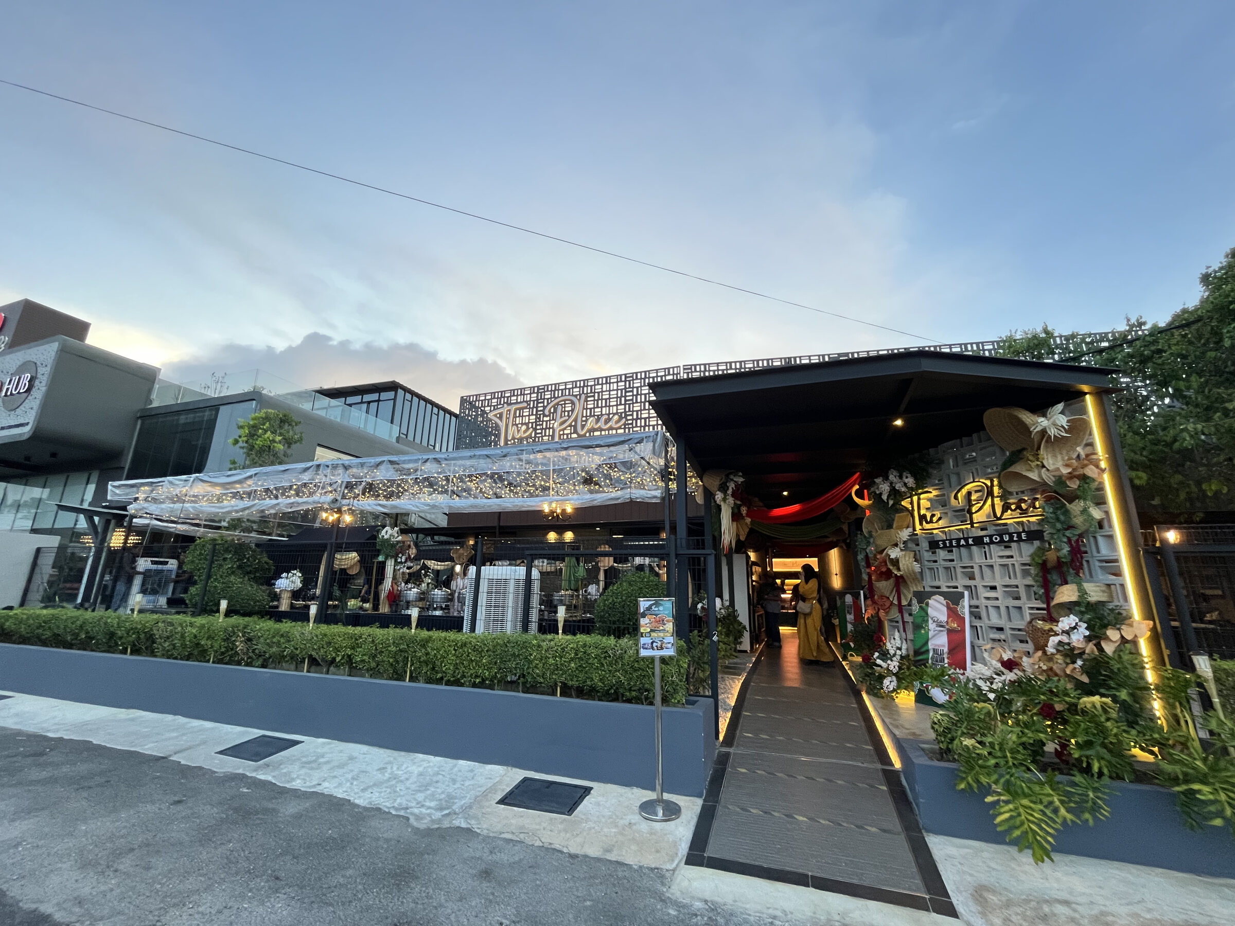 The Place Steak Houze dining atmosphere